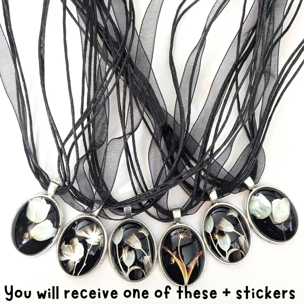 ❓Mystery❓Black and Silver Flower Necklace Blind Bag - Picture 1 of 4